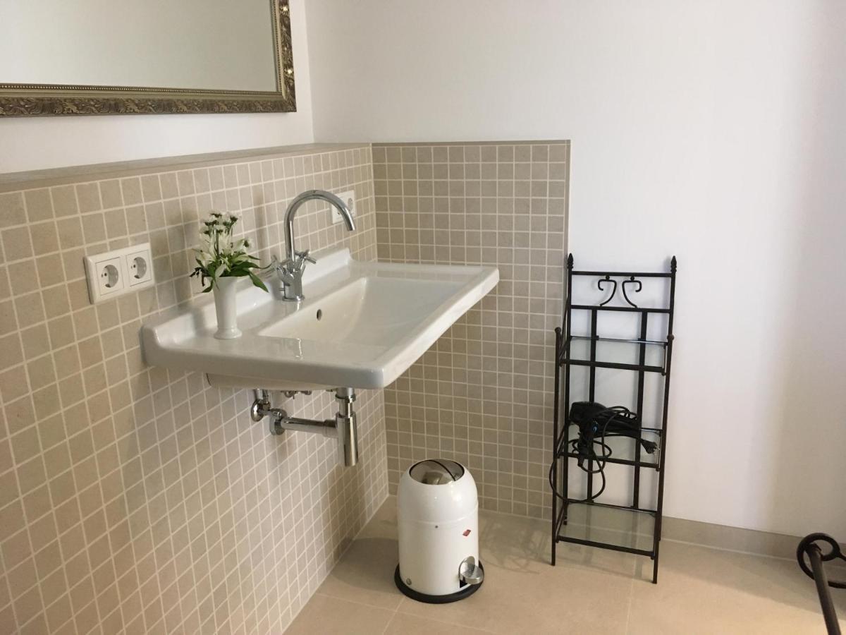 Grosszuegiges Appartement -Ruhig Und Doch Zentral Odenthal Esterno foto
